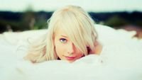 pic for White Veil Blonde Girl 